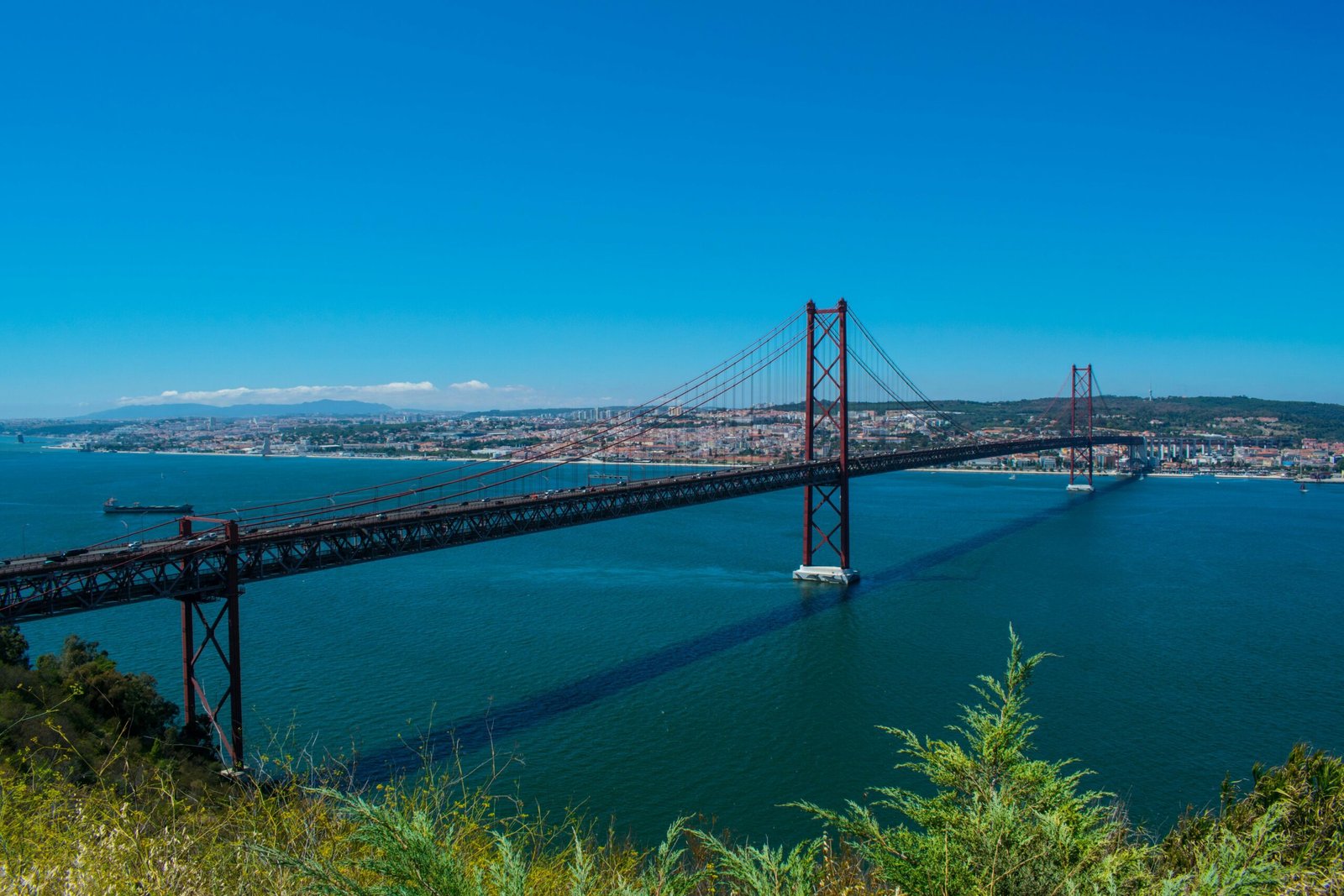 Team managing corporate event logistics in Lisbon