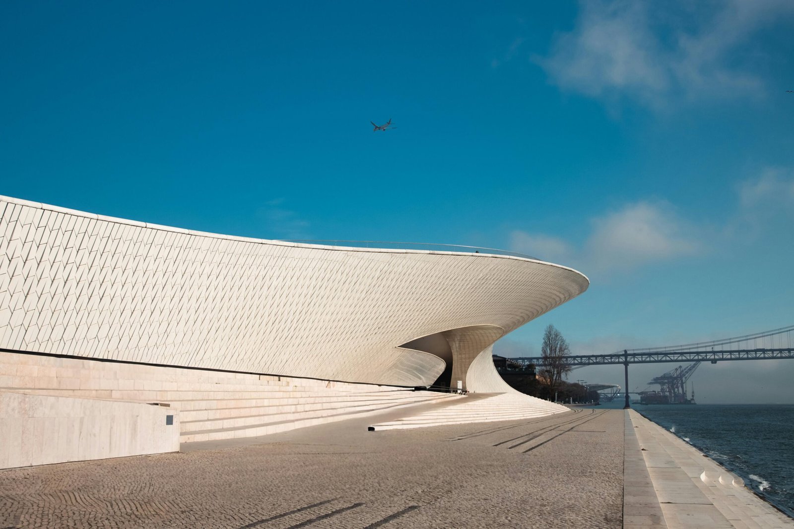 Modern biophilic event space in Lisbon 2026 featuring sustainable architecture and corporate networking.